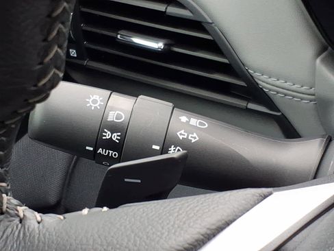 Used 2025 Subaru Outback Premium image 14