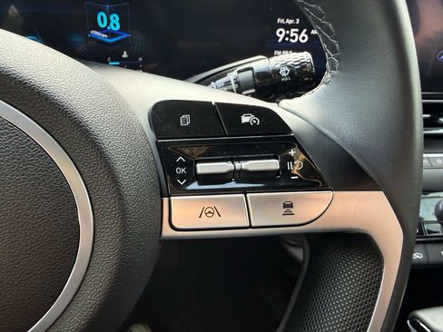 Used 2024 Hyundai Elantra SEL w/ Convenience Package image 13