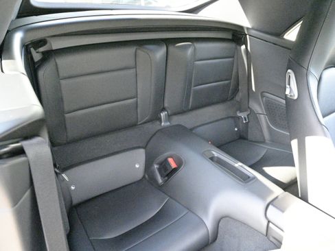 Used 2016 Porsche 911 Carrera 4 image 36