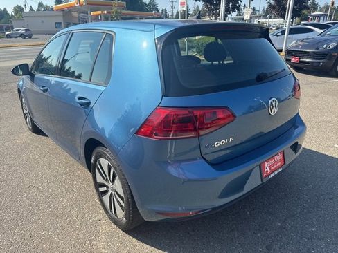 Used 2016 Volkswagen e-Golf SE w/ DC Fast Charging Package image 7