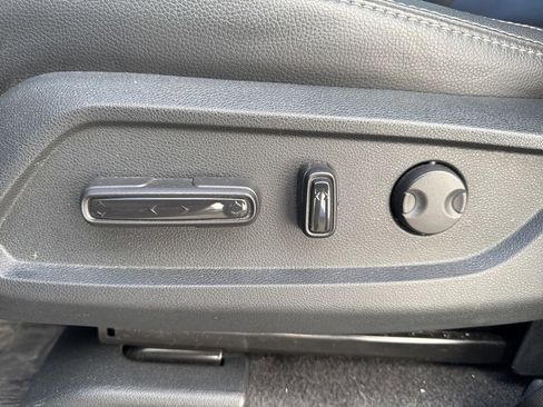 Certified 2023 Honda Pilot Touring image 17