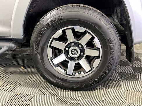 Used 2020 Toyota 4Runner TRD Off-Road image 27