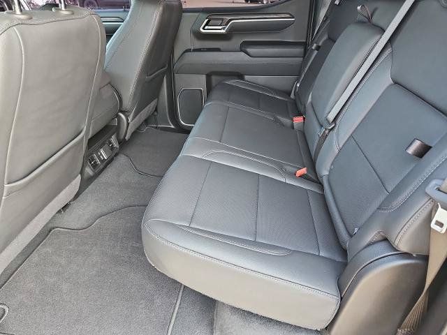 Certified 2025 GMC Sierra 1500 SLT RWD image 23