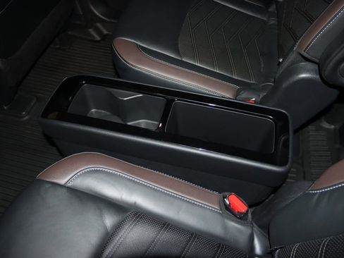 Used 2022 Nissan Pathfinder Platinum w/ Cargo Package image 54