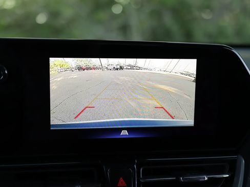 Used 2025 Chevrolet TrailBlazer LT AWD/4WD image 14