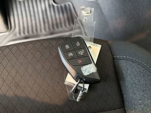 Certified 2024 Chevrolet Silverado 1500 LT image 31