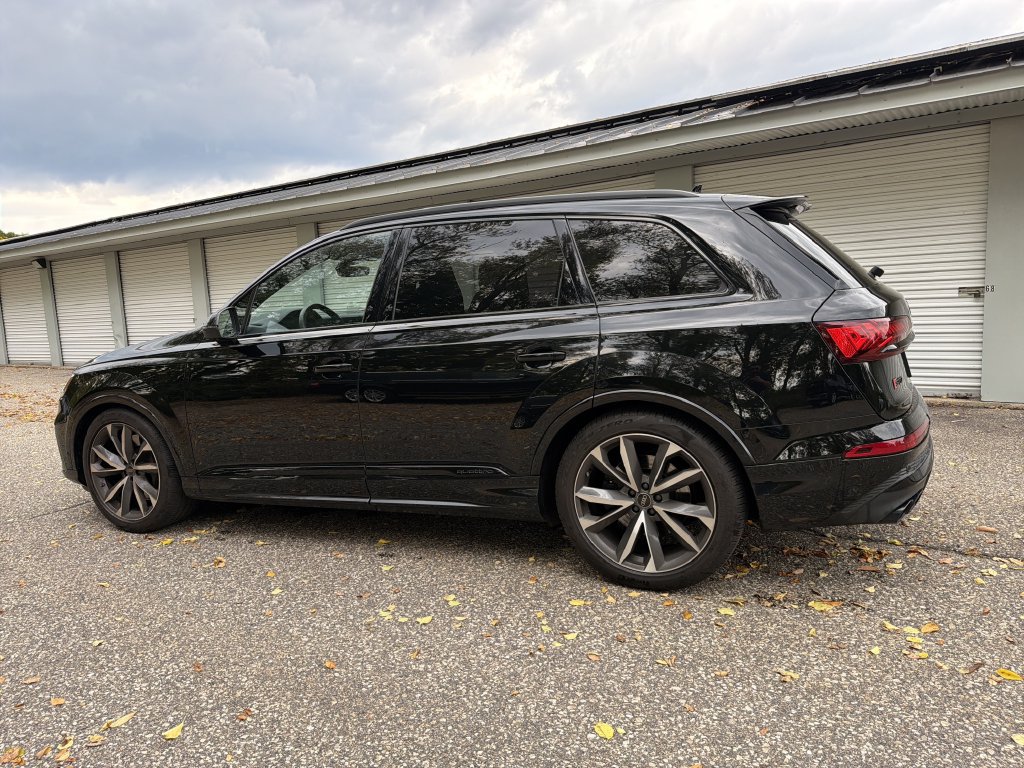 Used 2023 Audi SQ7 Premium Plus AWD/4WD image 2