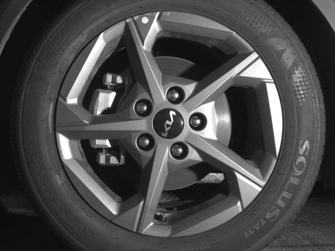 Used 2025 Kia K4 LXS image 12