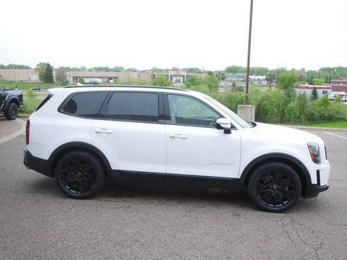 Used 2022 Kia Telluride EX w/ EX Premium Package AWD/4WD image 4