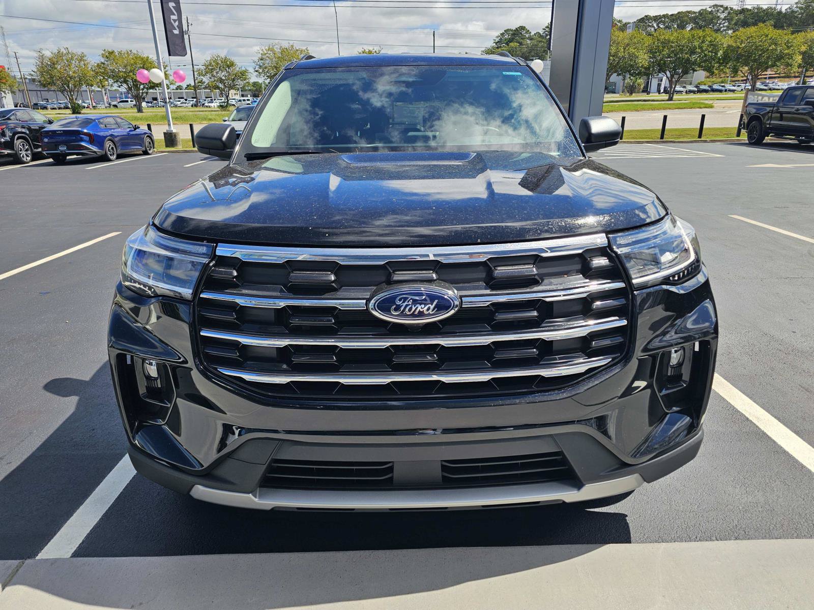 Used 2026 Ford Explorer Active w/ Active Comfort Package RWD image 3