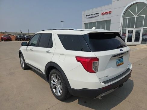 Used 2021 Ford Explorer Limited w/ Equipment Group 301A AWD/4WD image 7