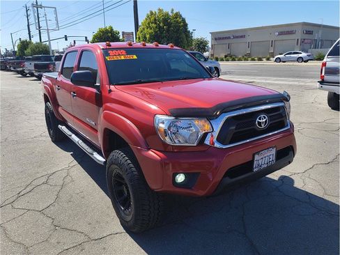 Used 2012 Toyota Tacoma PreRunner w/ SR5 Pkg RWD image 2