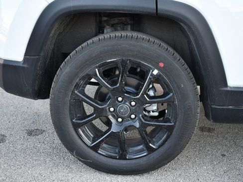 New 2026 Jeep Compass Latitude AWD/4WD image 8