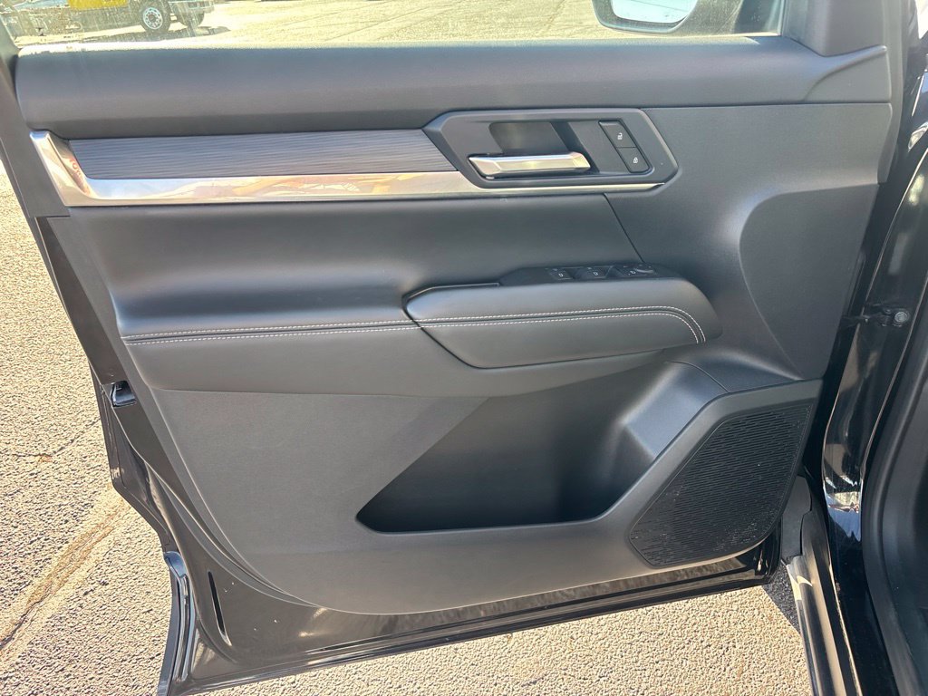 Used 2025 GMC Terrain Elevation FWD image 7