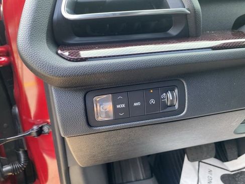 New 2026 Chevrolet Traverse RS w/ LPO, Floor Liner Package AWD/4WD image 19