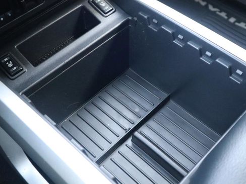 Used 2021 Nissan Titan SV w/ SV Convenience Package image 95