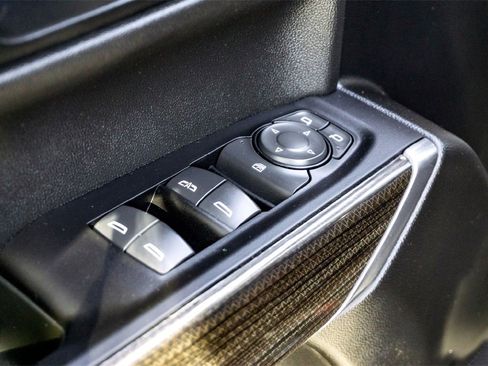 Used 2022 Chevrolet Silverado 1500 LT Trail Boss image 11