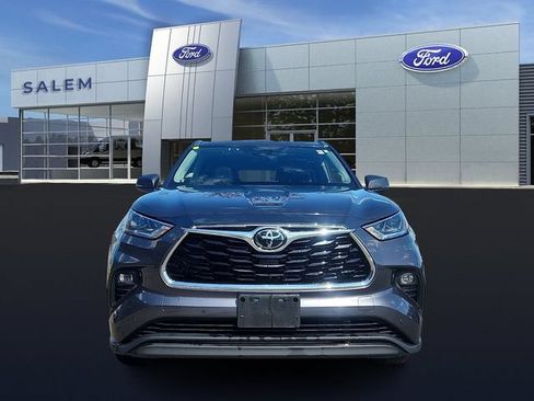 Used 2021 Toyota Highlander Limited AWD/4WD image 7