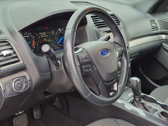 Used 2018 Ford Explorer XLT FWD image 10