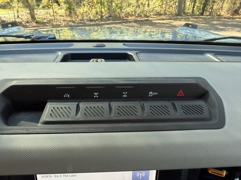 Used 2021 Ford Bronco Badlands image 19