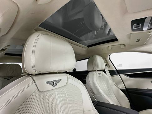 Used 2026 Bentley Flying Spur Plug-In Hybrid AWD/4WD image 22