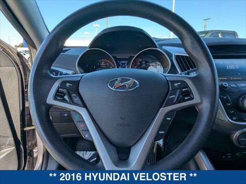 Used 2016 Hyundai Veloster image 15