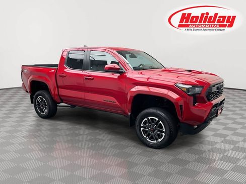 Used 2025 Toyota Tacoma TRD Sport AWD/4WD image 1