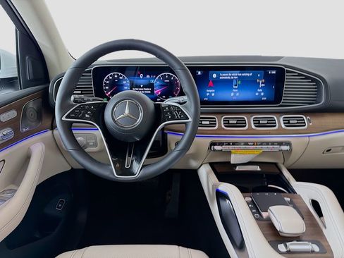 New 2026 Mercedes-Benz GLS 450 4MATIC image 26