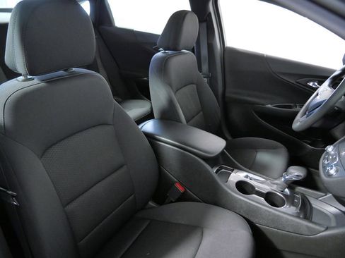 Used 2021 Chevrolet Malibu LS image 12