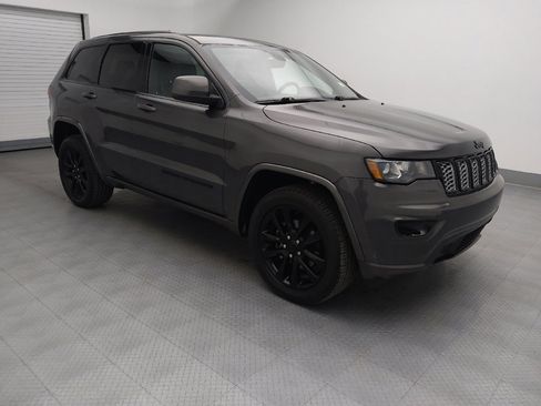 Used 2020 Jeep Grand Cherokee Altitude AWD/4WD image 11