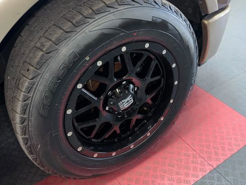 Used 2011 Ford F150 Lariat image 34