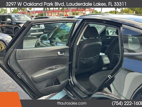 Used 2017 Kia Optima LX FWD image 16