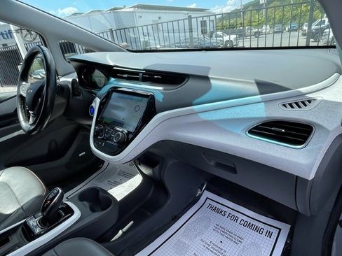 Used 2021 Chevrolet Bolt Premier w/ Infotainment Package image 37