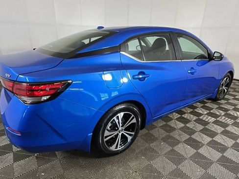 Used 2020 Nissan Sentra SV FWD image 2