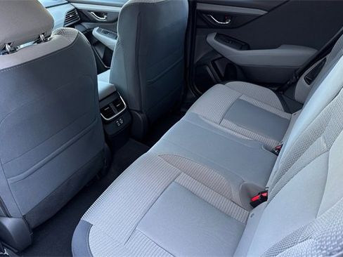 Used 2025 Subaru Outback Premium image 9