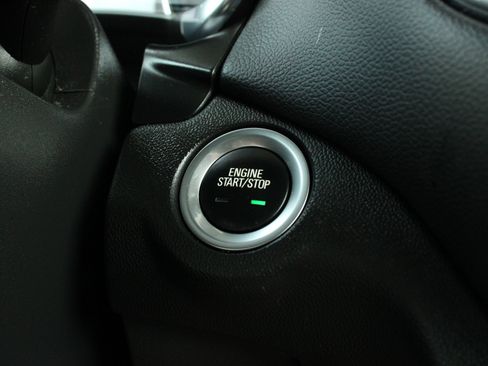Used 2022 Chevrolet Equinox LT AWD/4WD image 32