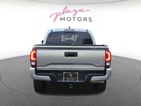 Used 2022 Toyota Tacoma SR5 w/ Technology Package AWD/4WD image 6