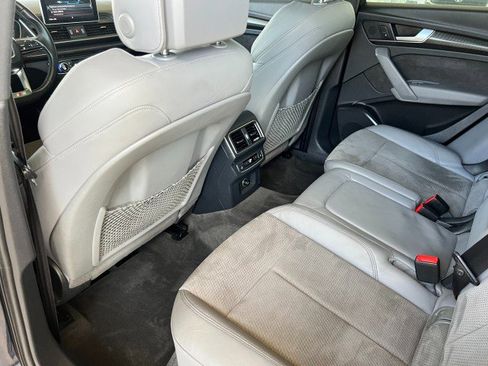 Used 2018 Audi SQ5 Premium Plus w/ Navigation Package image 34