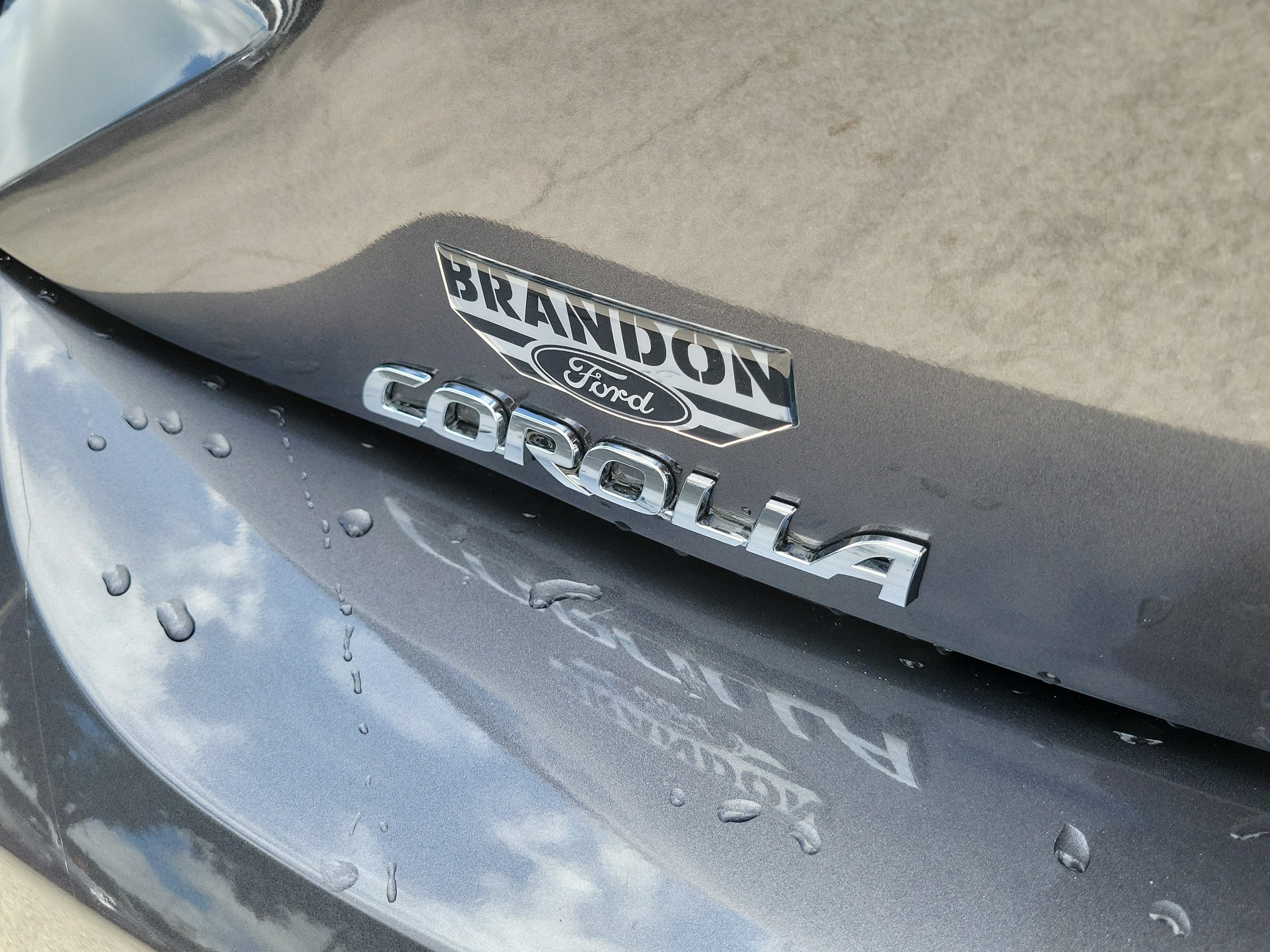 Used 2025 Toyota Corolla XSE FWD image 10