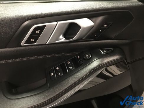 Used 2019 BMW X5 xDrive40i w/ M Sport Package image 22