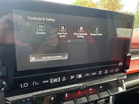 Used 2026 GMC Hummer EV 4x4 Crew Cab image 38