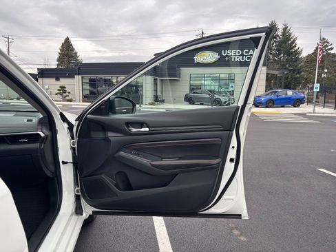 Used 2021 Nissan Altima 2.5 SR image 26