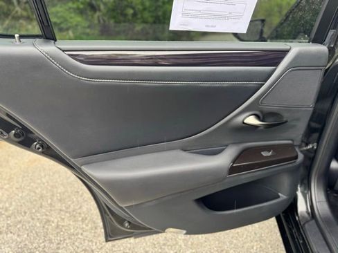 Used 2019 Lexus ES 350 w/ Premium Package FWD image 11