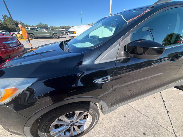 Used 2018 Ford Escape SE FWD image 4