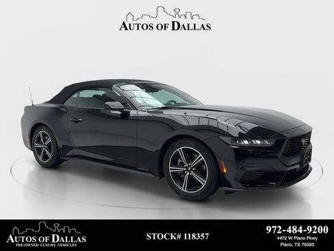 Used 2025 Ford Mustang Convertible RWD image 1