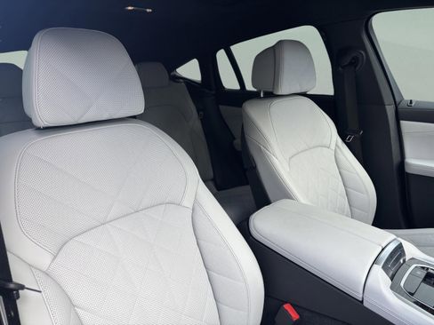 Used 2025 BMW X6 xDrive40i image 23