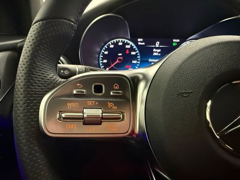 Used 2022 Mercedes-Benz GLC 300 image 19