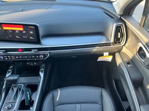 New 2026 Kia Sorento S w/ S Panoramic Sunroof Package FWD image 9