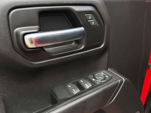 Used 2023 Chevrolet Silverado 1500 Custom AWD/4WD image 25