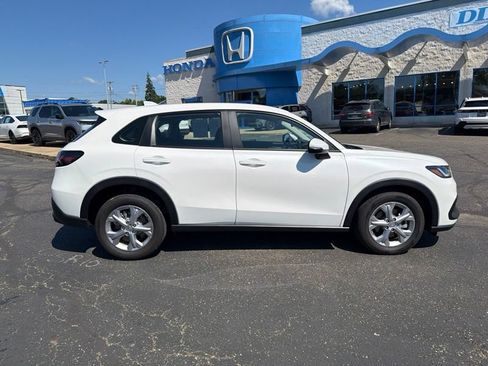 Used 2025 Honda HR-V LX image 8